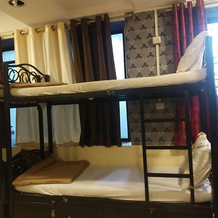 Bandra Dormitory Only For Indian Mumbai Exterior photo