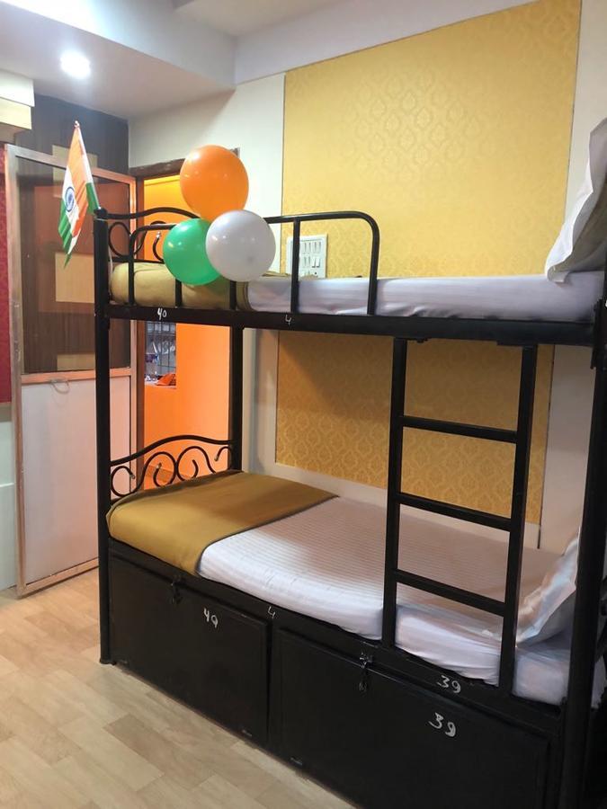 Bandra Dormitory Only For Indian Mumbai Exterior photo