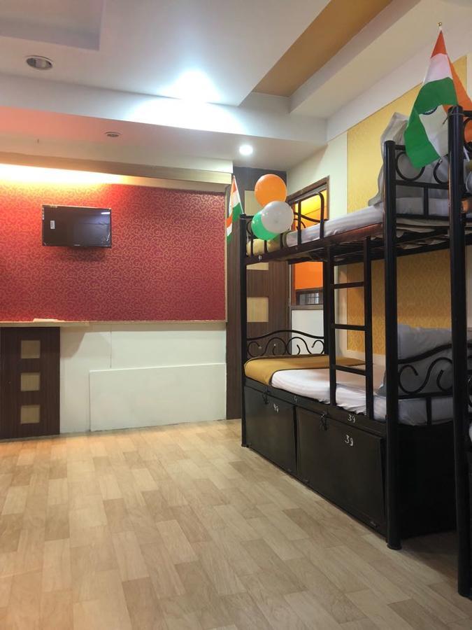 Bandra Dormitory Only For Indian Mumbai Exterior photo
