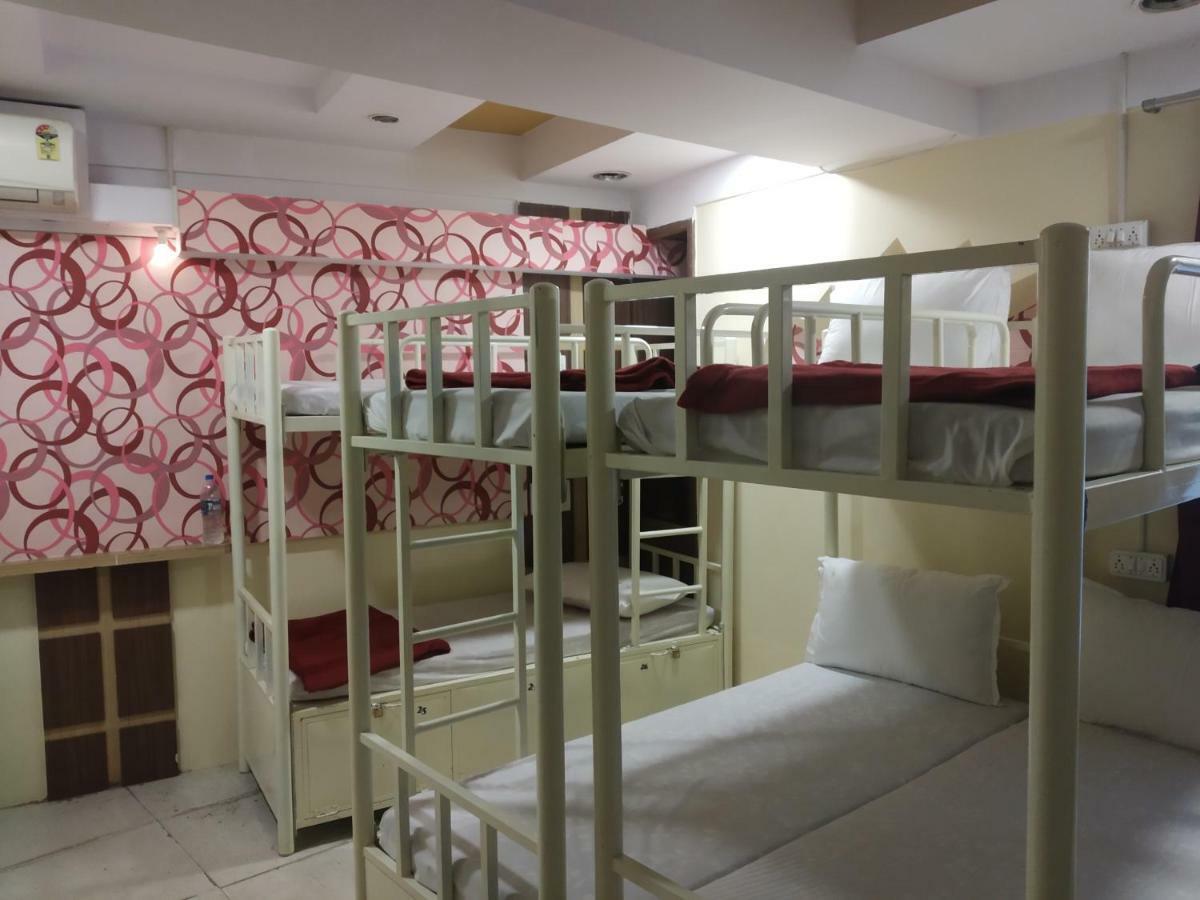 Bandra Dormitory Only For Indian Mumbai Exterior photo
